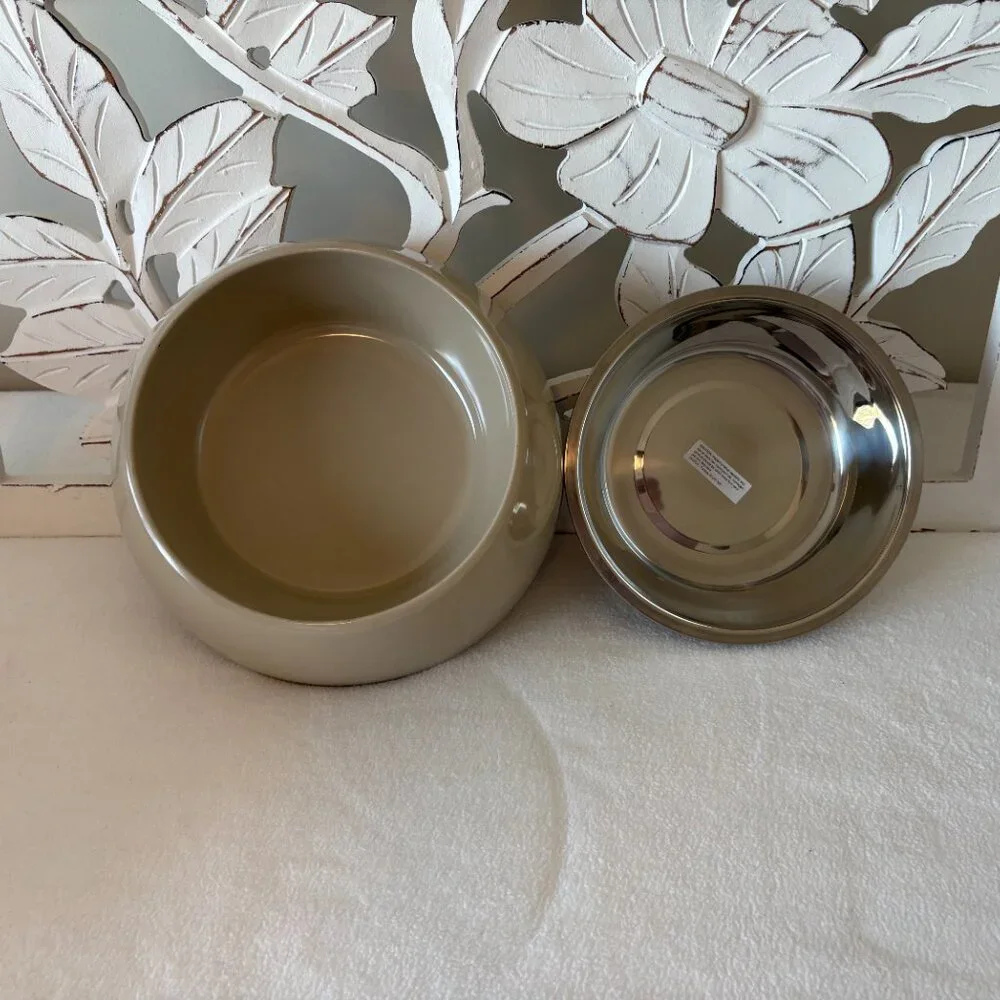 NWT - Sport Pet Living Melamine and Stainless-Steel Insert Pet Bowls - Medium
